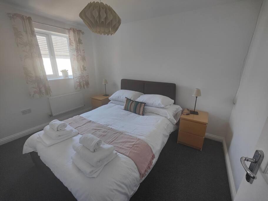Shoreline Seaside Holiday Home Aberavon Beach 포트탤벗 외부 사진