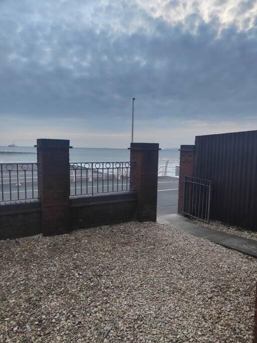 Shoreline Seaside Holiday Home Aberavon Beach 포트탤벗 외부 사진
