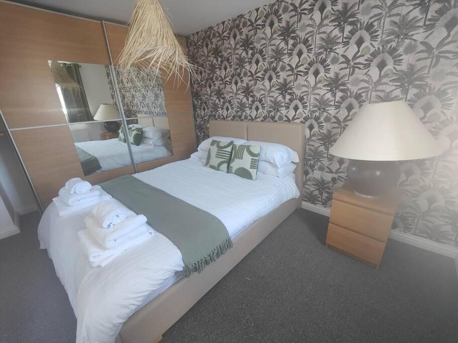 Shoreline Seaside Holiday Home Aberavon Beach 포트탤벗 외부 사진