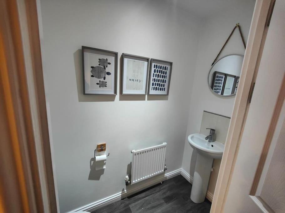 Shoreline Seaside Holiday Home Aberavon Beach 포트탤벗 외부 사진